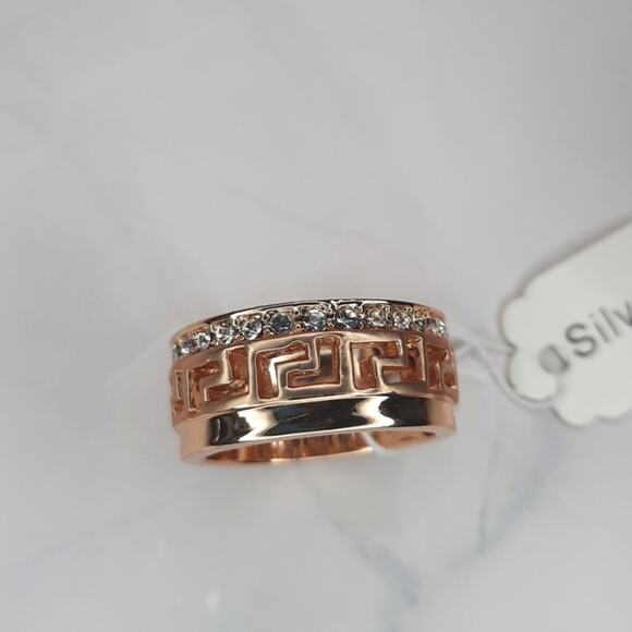 Lasercut Rose Gold & Rhinestone Ring 7.5 - Picture 2 of 6